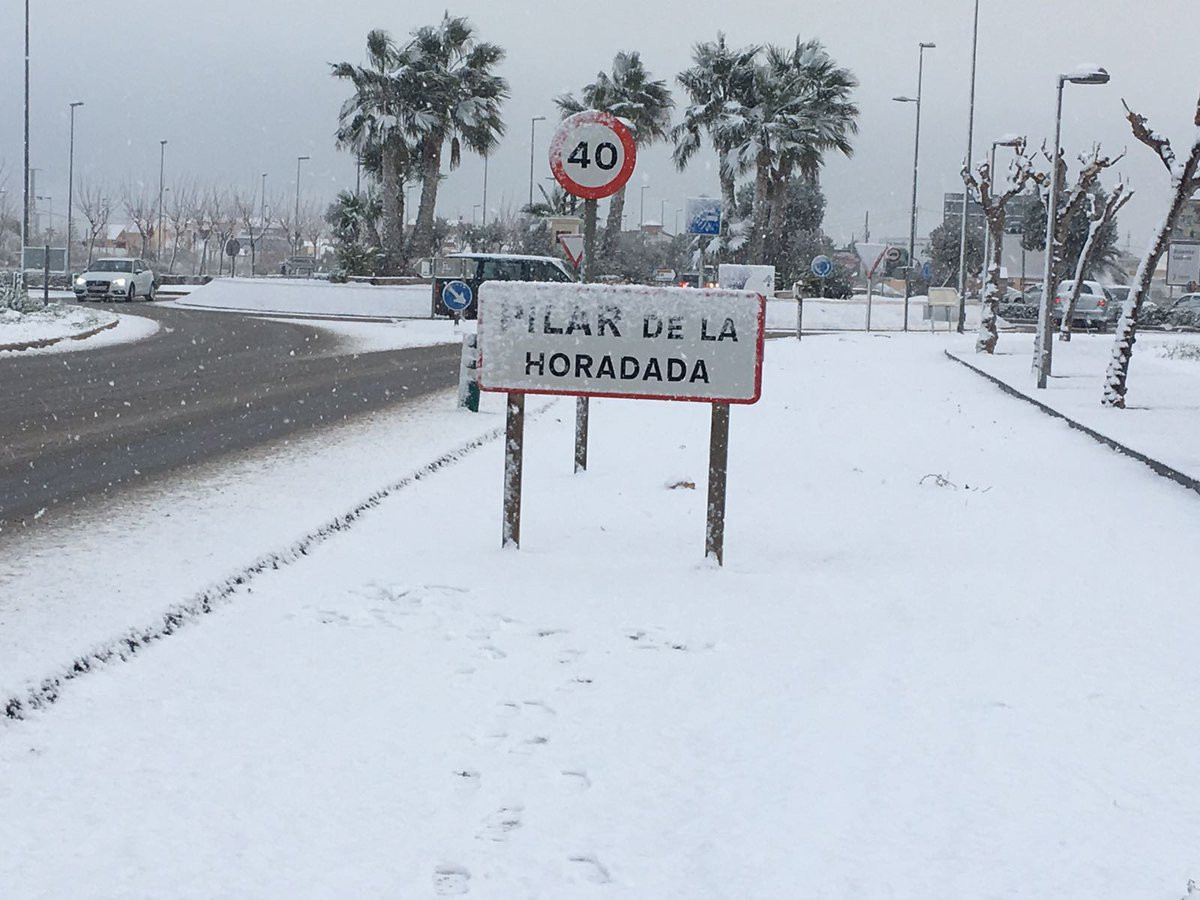 La nieve se deja ver en el litoral de Murcia