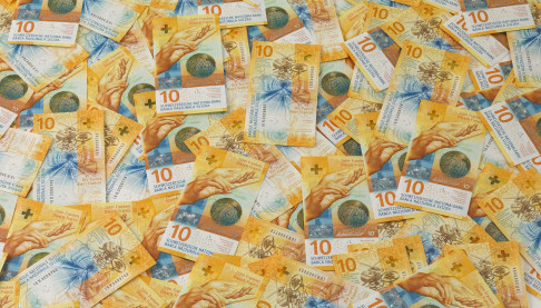 Archivo -    El nuevo billete de 10 francos suizos, emitido el año pasado por el Banco Nacional de Suiza (BNS), ha sido elegido como el mejor del mundo en 2017 por la Sociedad Internacional de Billet